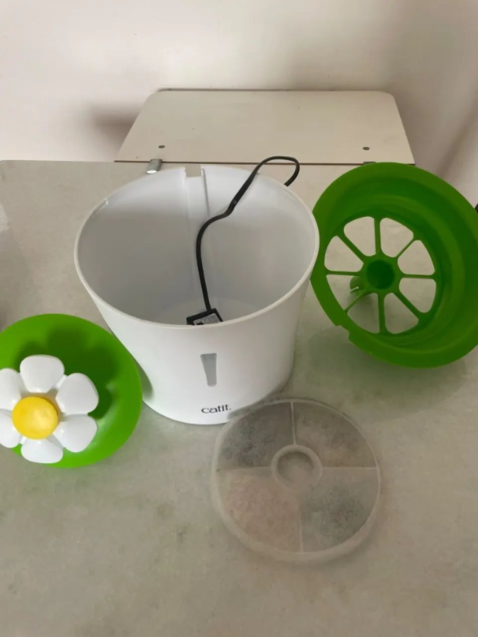Catit Fonte de flores com filtro de ação tripla, fonte de água potável para gatos, 3 L - Foto 2