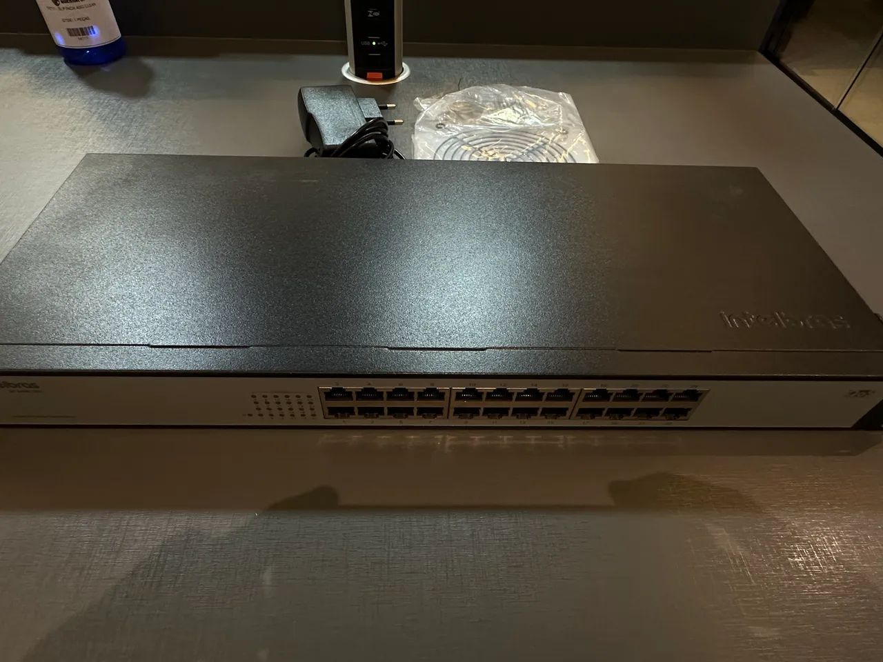 Switch 24 Portas Fast Ethernet Intelbras Sf 2400 QR+ 10/100 - Foto 3