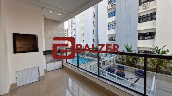 Apartamento 3 quartos e 2 vagas na Agronômica