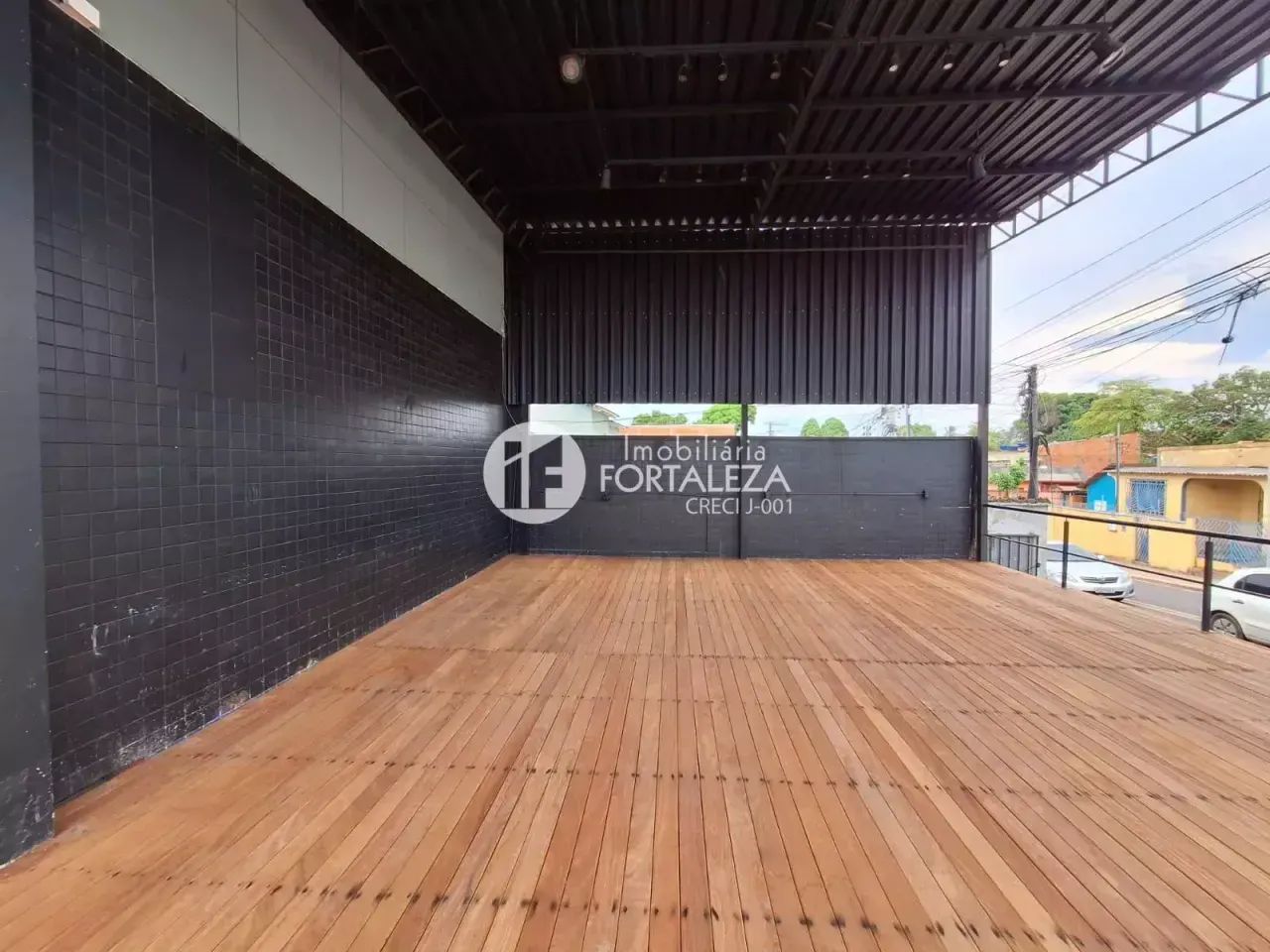 ALUGO SALA COMERCIAL NO POSTO LEBLON COM DECK - Foto 3