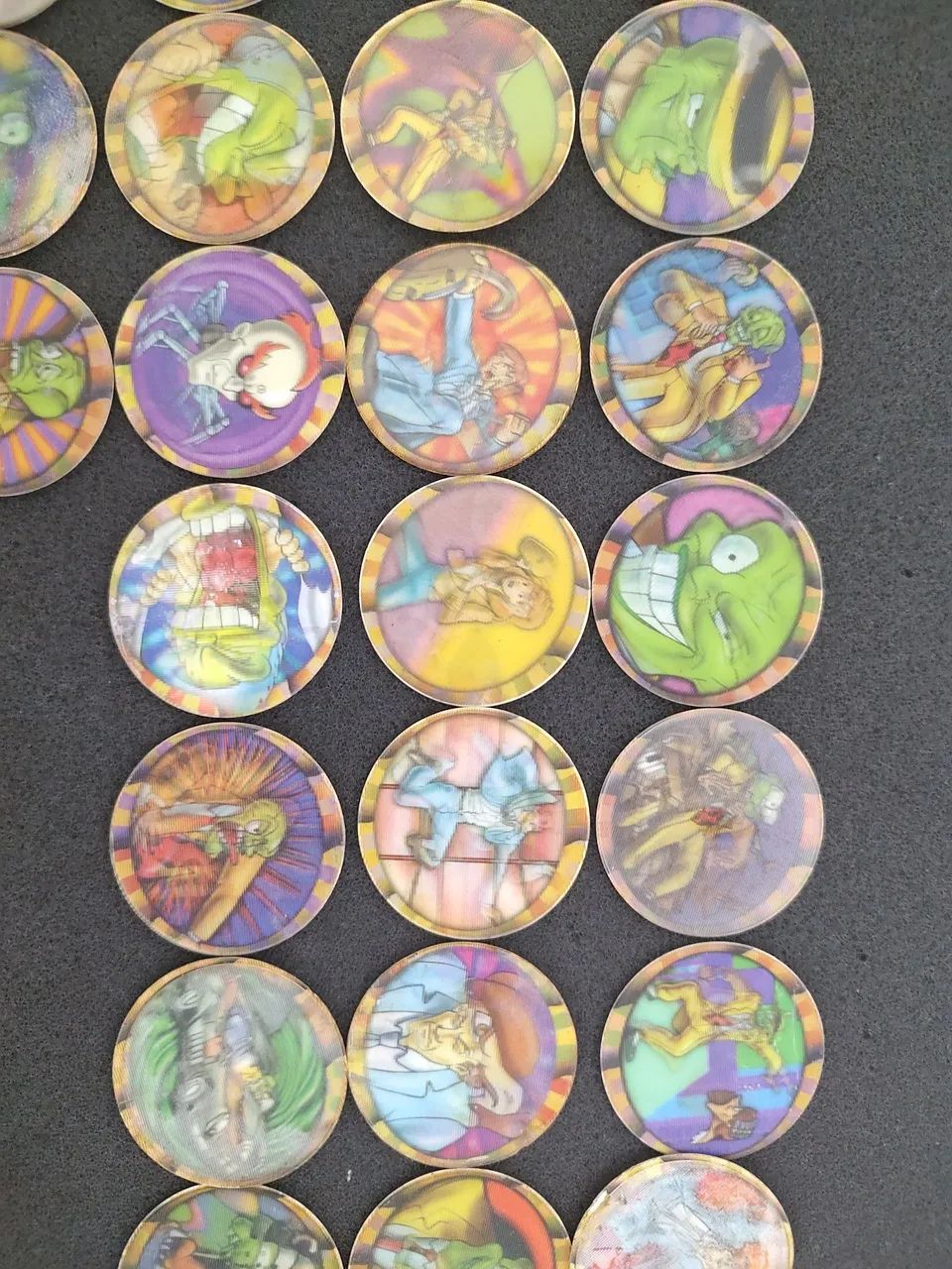 Coleçao Magic tazos o maskara 32/40 - Foto 3
