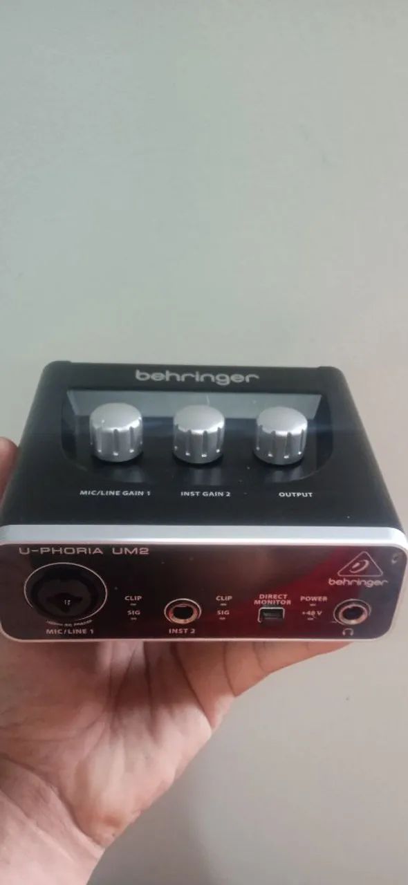 Interface de áudio Behringer um2 - Foto 2