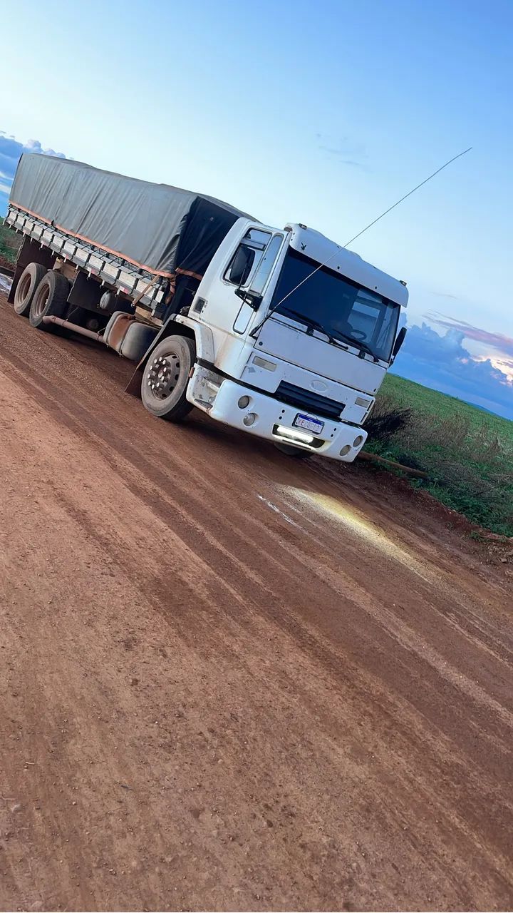 Ford cargo  - Foto 2
