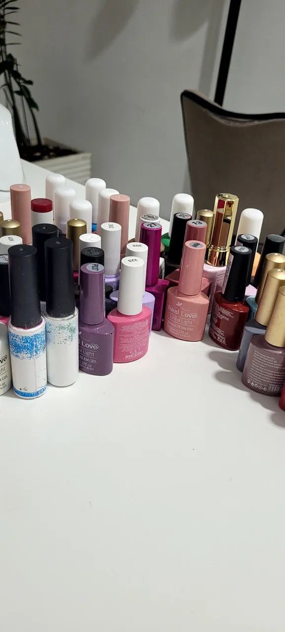 ESMALTES EM GEL