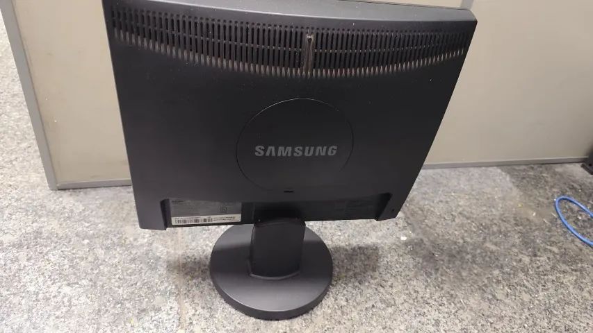 Monitor Samsung 17pol SyncMaster 743N  - Foto 2
