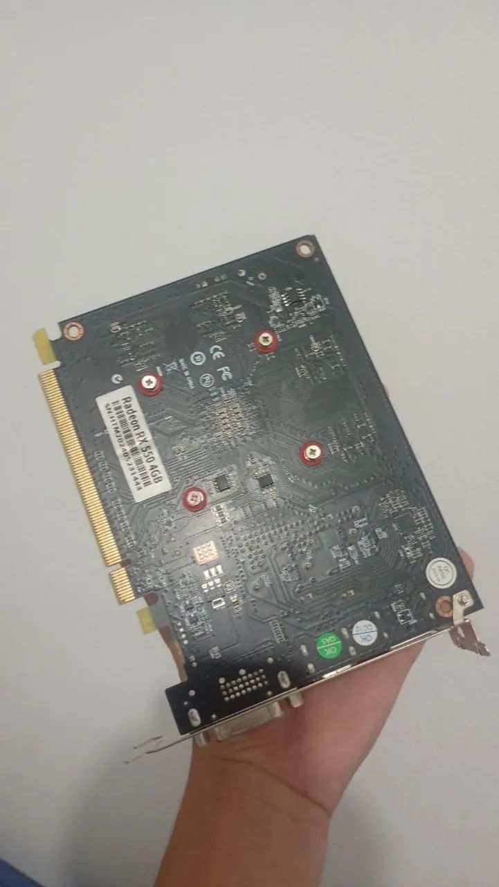 RX 550 4 GIGAS  - Foto 3