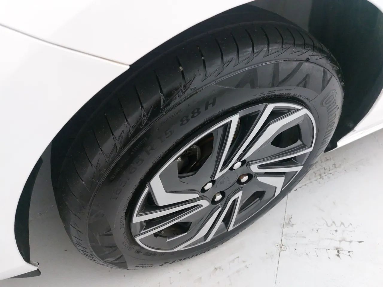Chevrolet Onix Plus LT 1.0 12V Flex Mec. 4P, foto 12 de 18