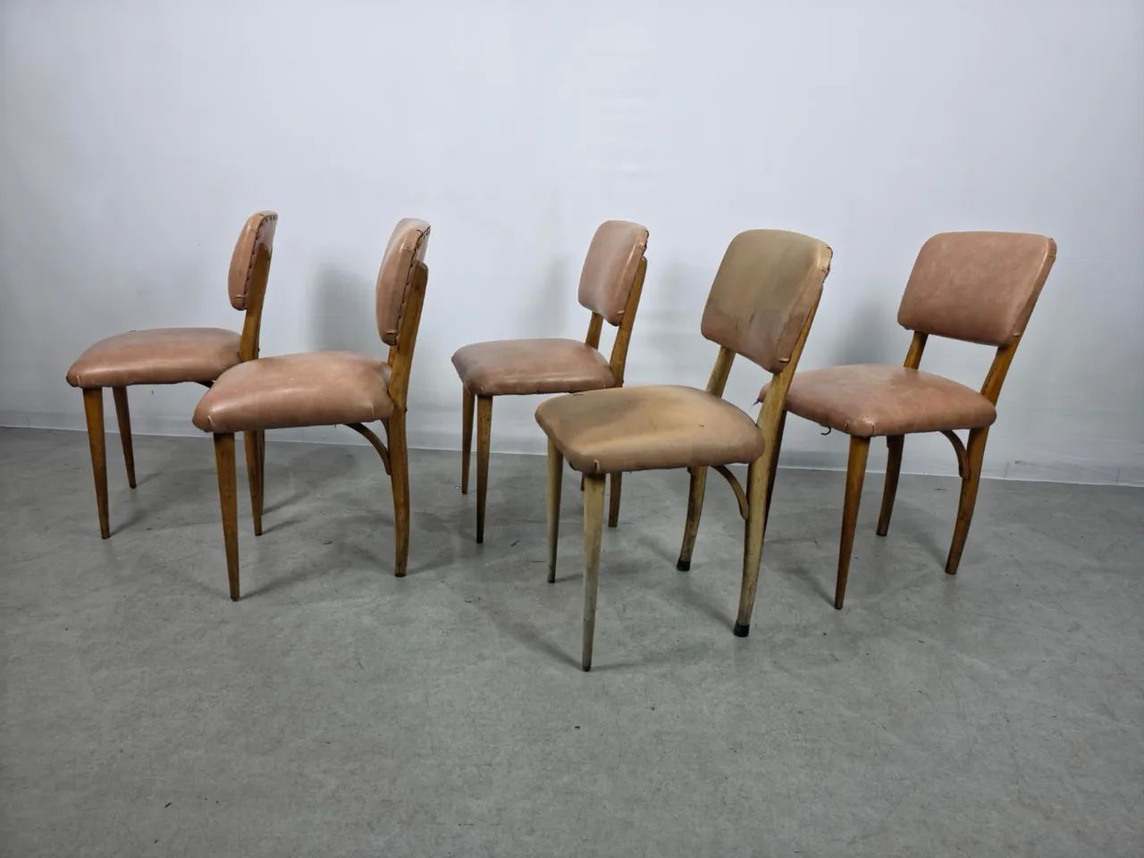 Conjunto de 5 cadeiras pé palito  - Foto 3