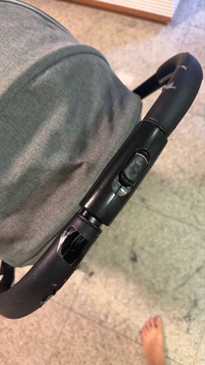 Carrinho Chicco Goody - Fechamento Automático com Uma Mão - Excelente Estado - Foto 5