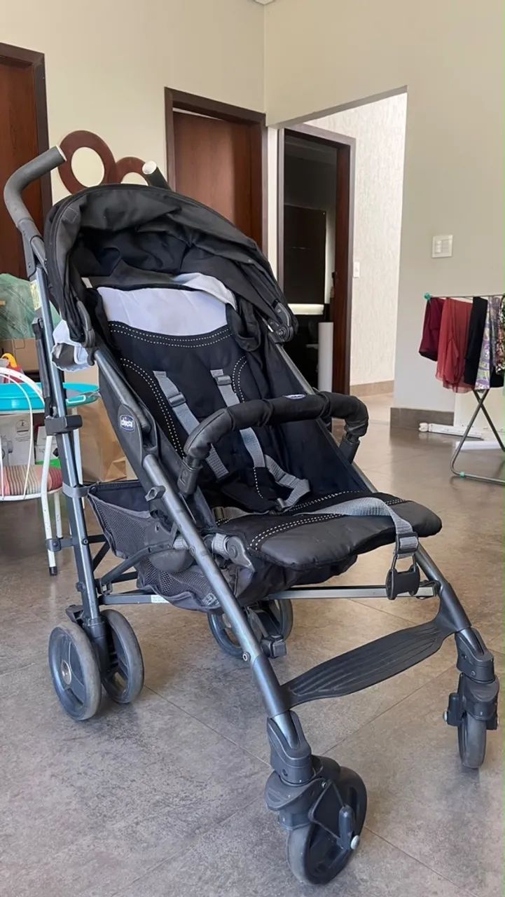 Carrinho Chicco Liteway Black - Impecável, Leve e Muito Prático! - Foto 5