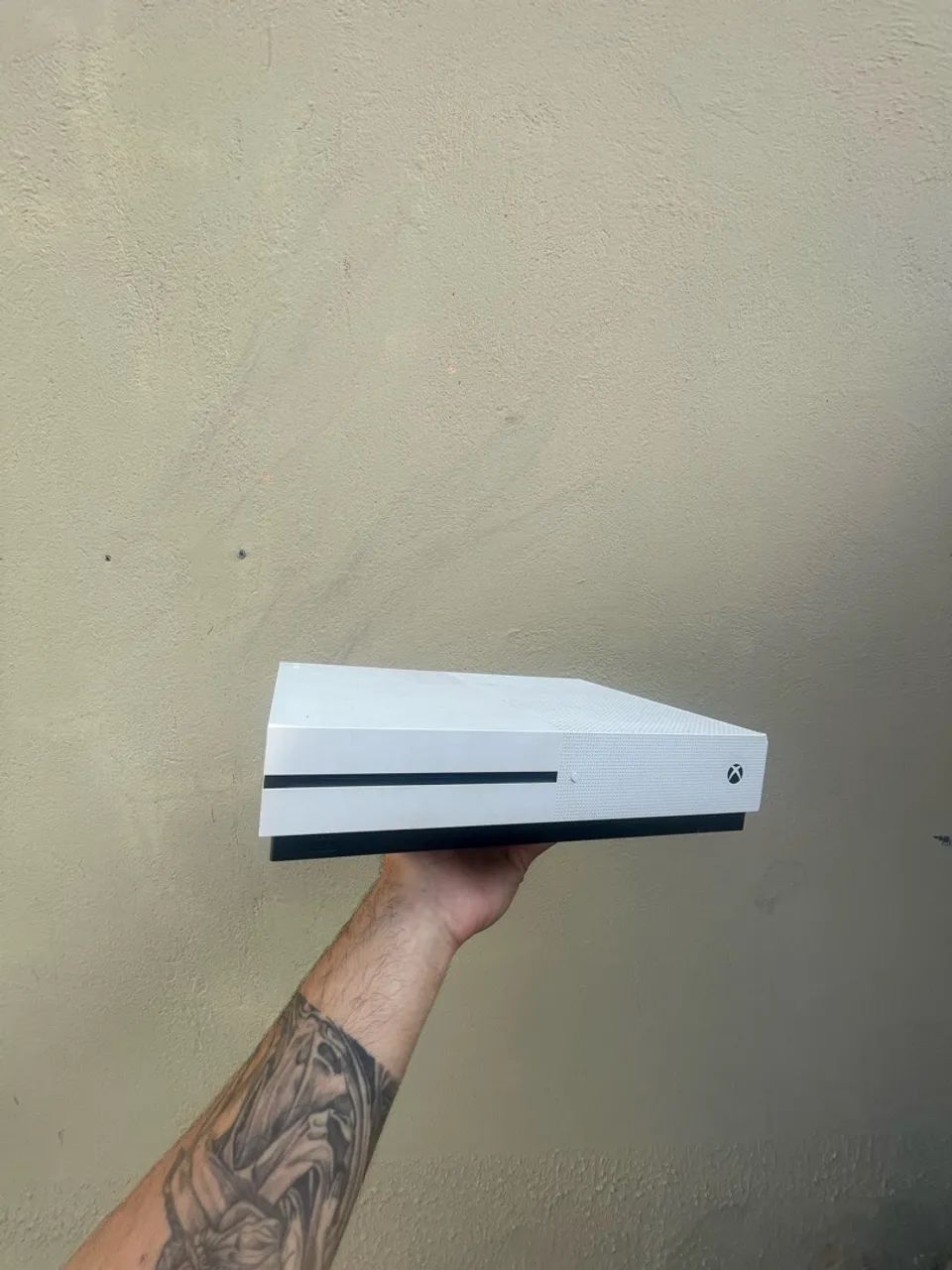 XBOX ONE S COM DEFEITO