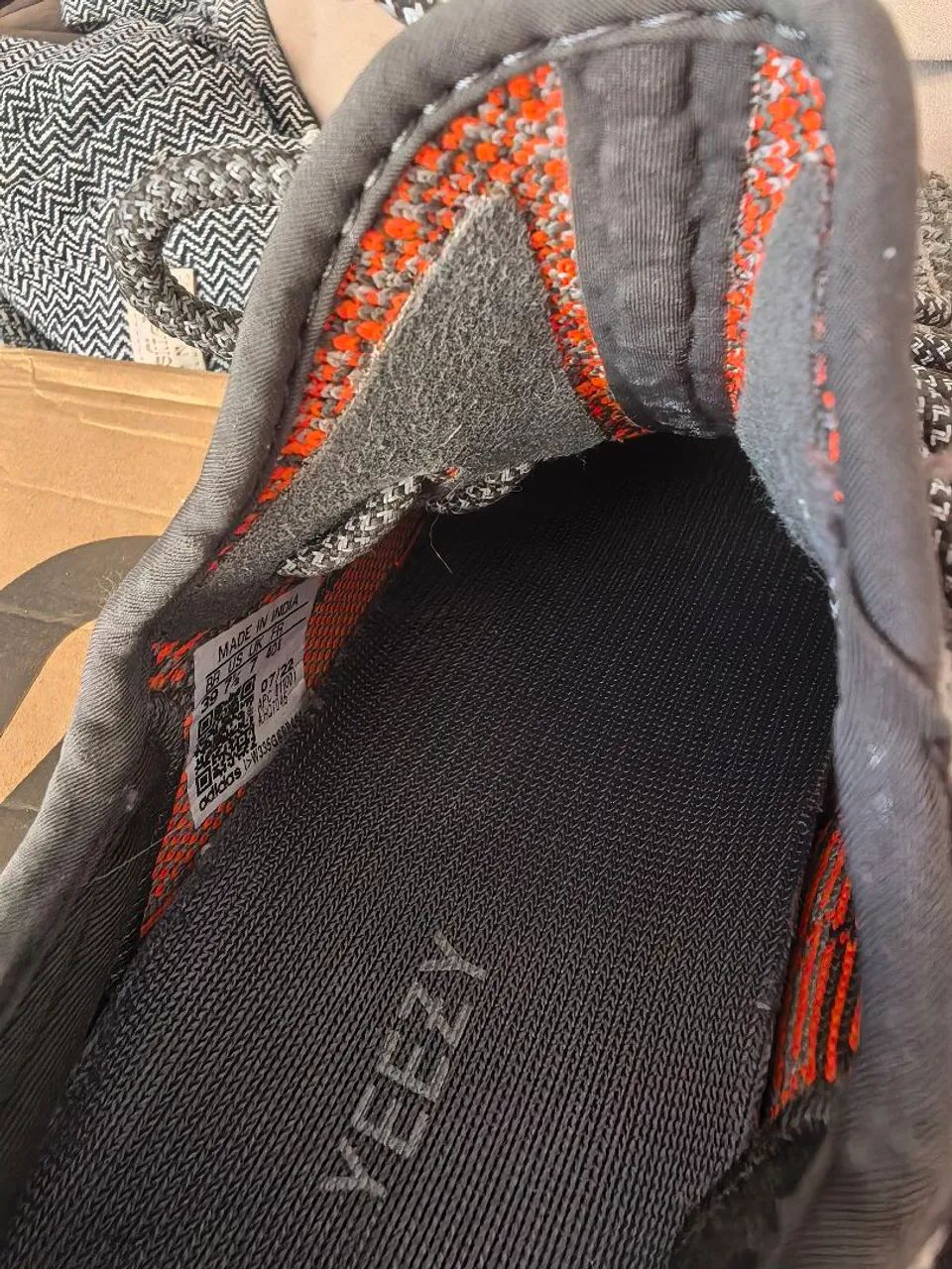 Yeezy boost 350v2 n39 - Foto 3