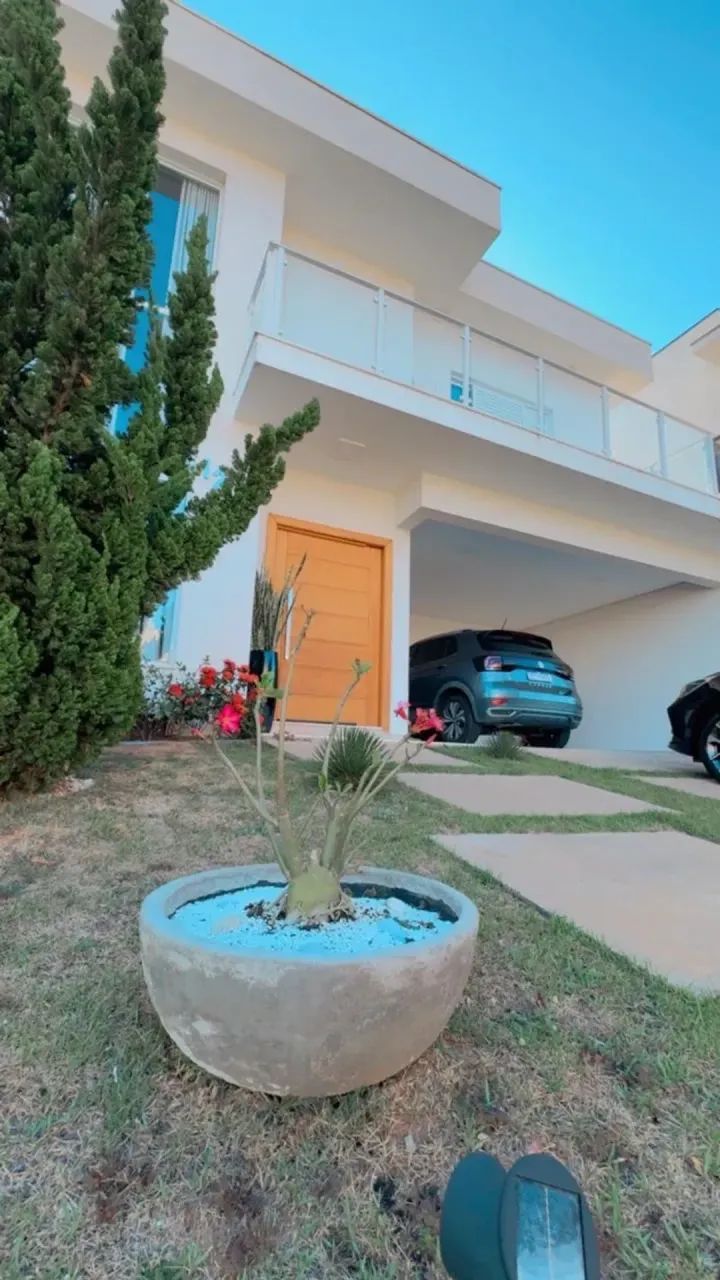 Casa a Venda com 3 suítes, Salto SP