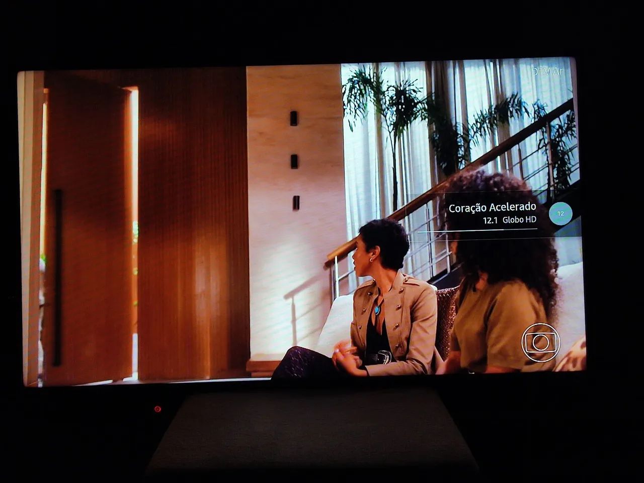 Tv Samsung 43' 4K retirar peças ou arrumar  - Foto 2