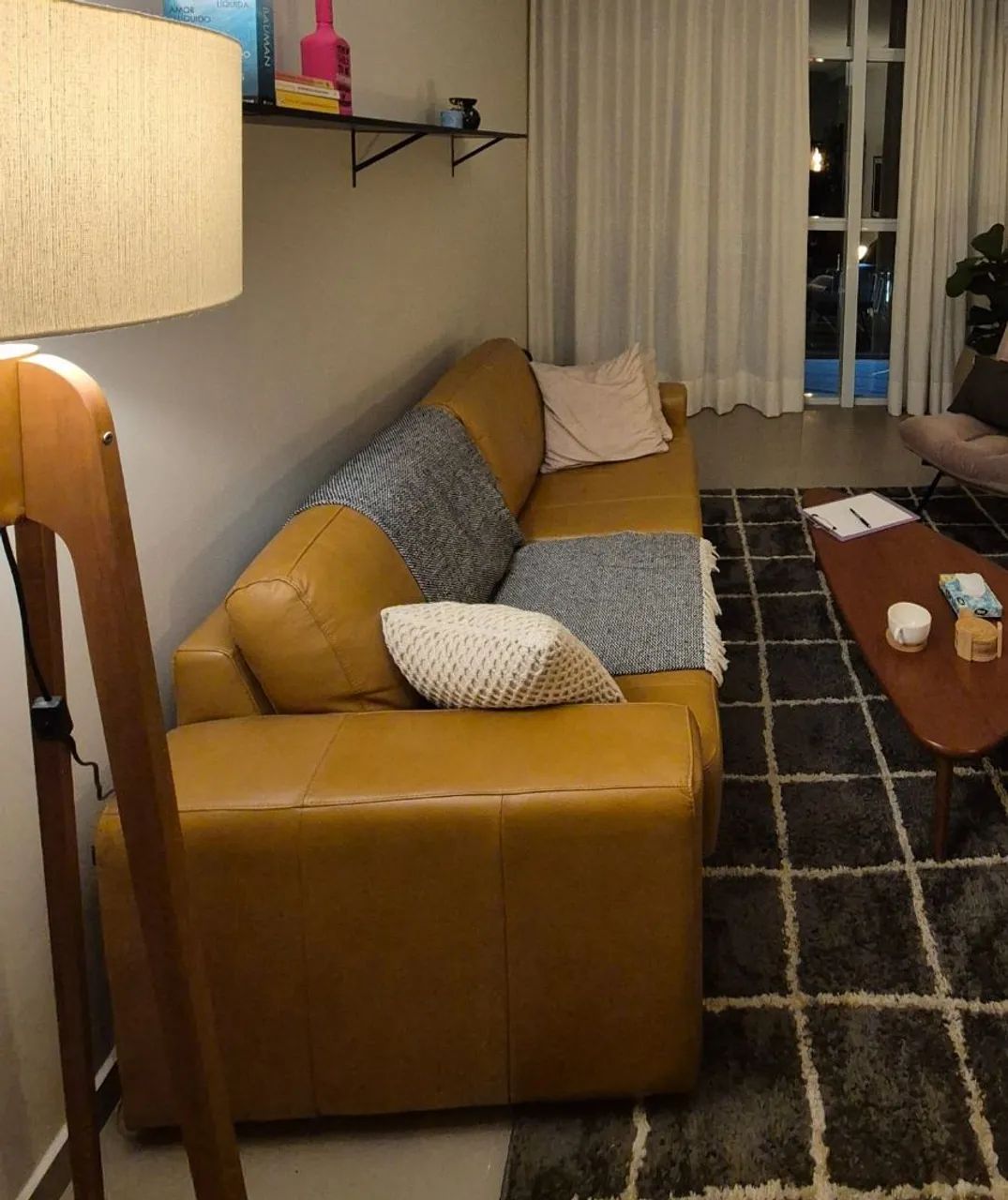 Sofá de couro 2,10m - Foto 2