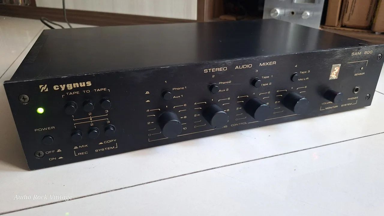 STEREO ÁUDIO MIXER CYGNUS SAM 800