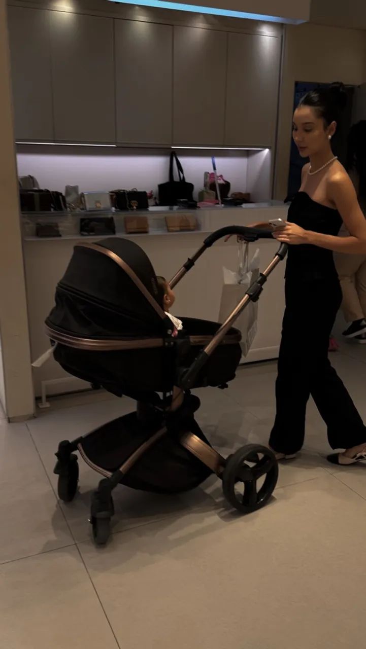 Carrinho de Bebê Premium Preto - Elegante e Completo(luxo) - Foto 2
