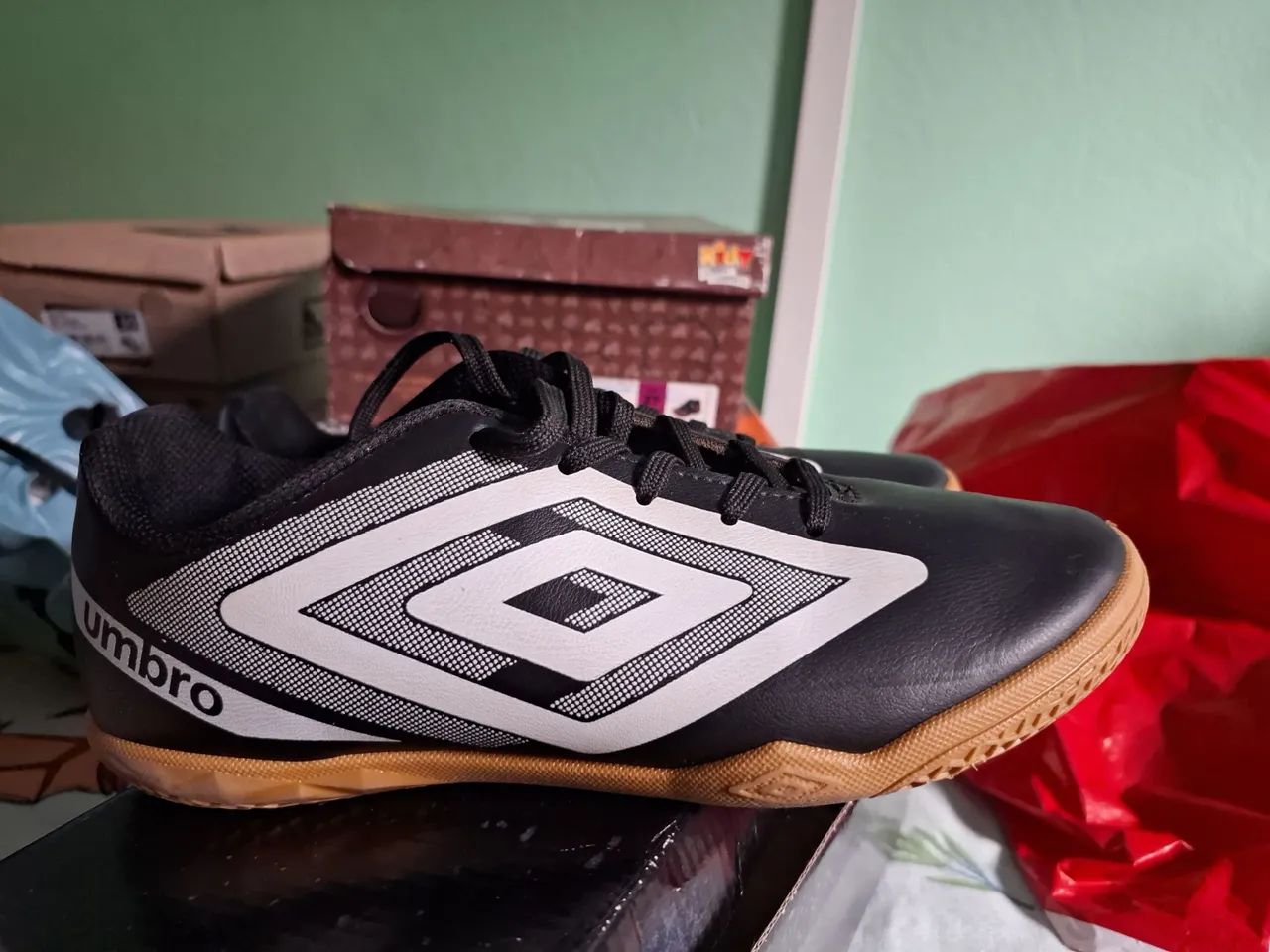 Chuteira umbro tam. 35 - Foto 3