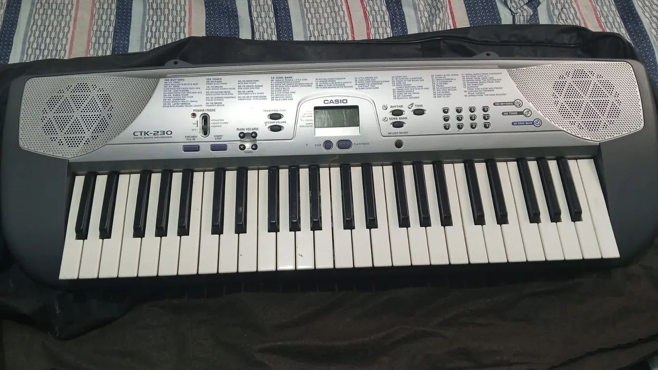 Teclado Casio CTK 230 