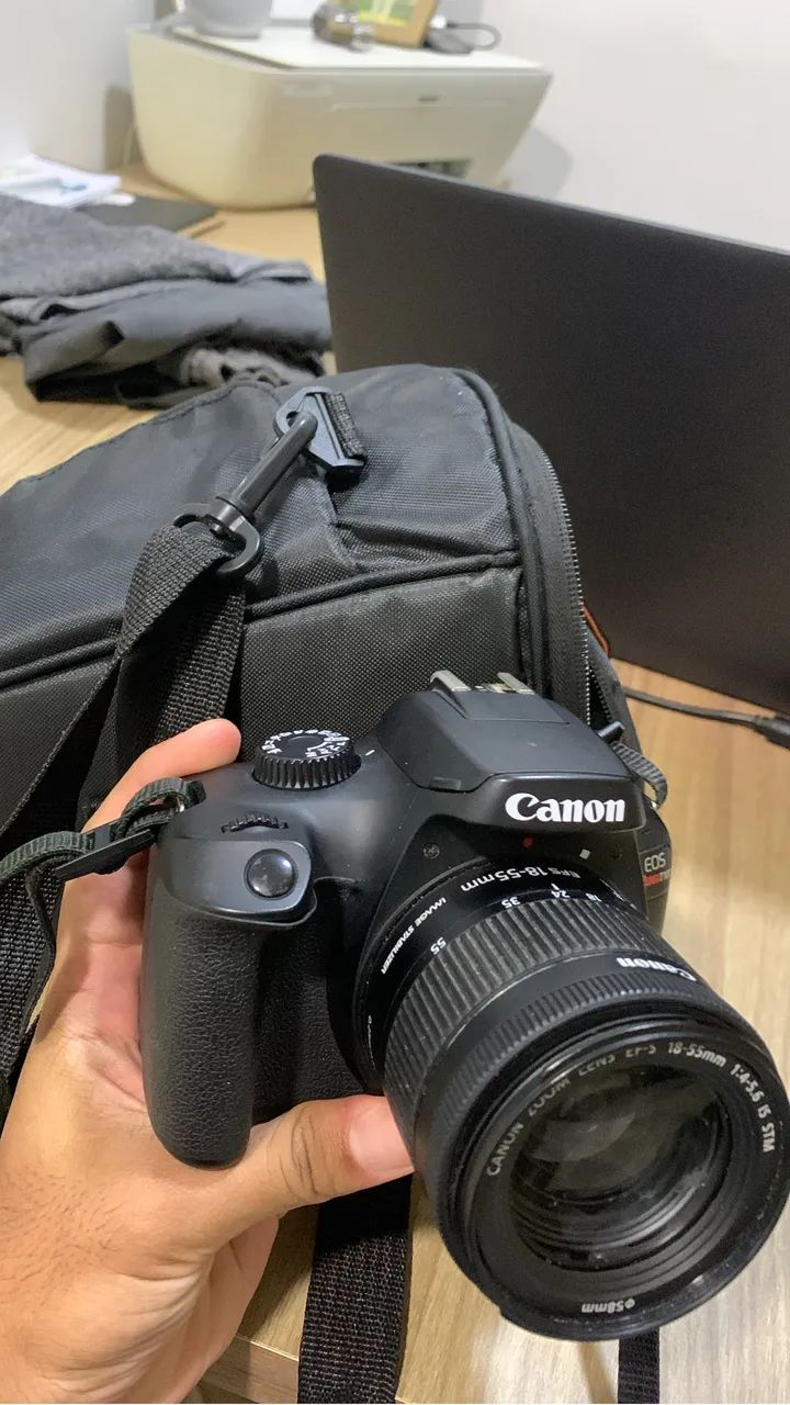 Câmera CanonT100
