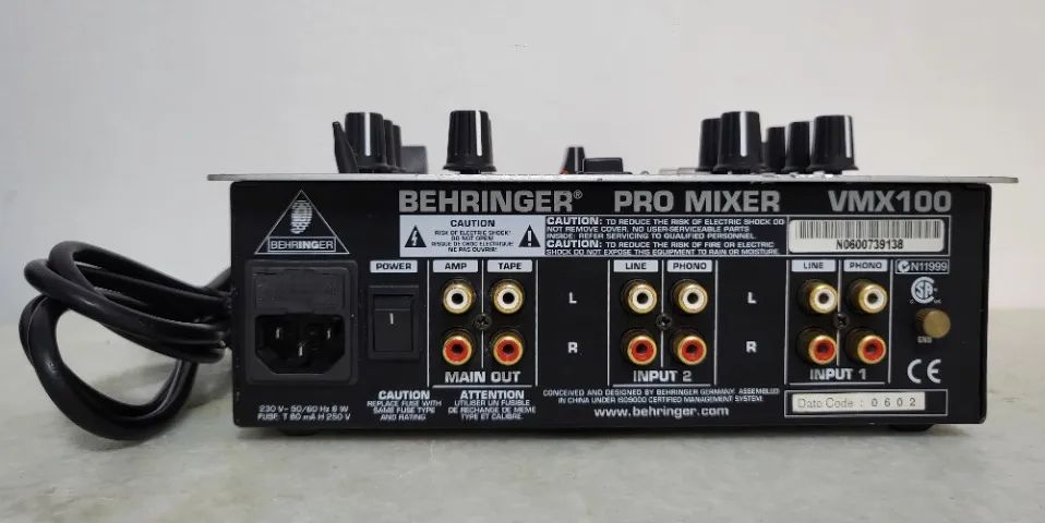 Mixer Para Dj Behringer Vmx 100 Profissional 2 Canais 220v