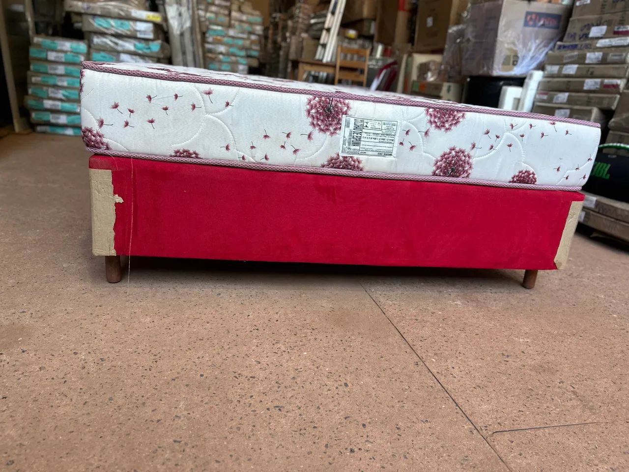 Cama padrão colchão de espuma mas base  - Foto 2