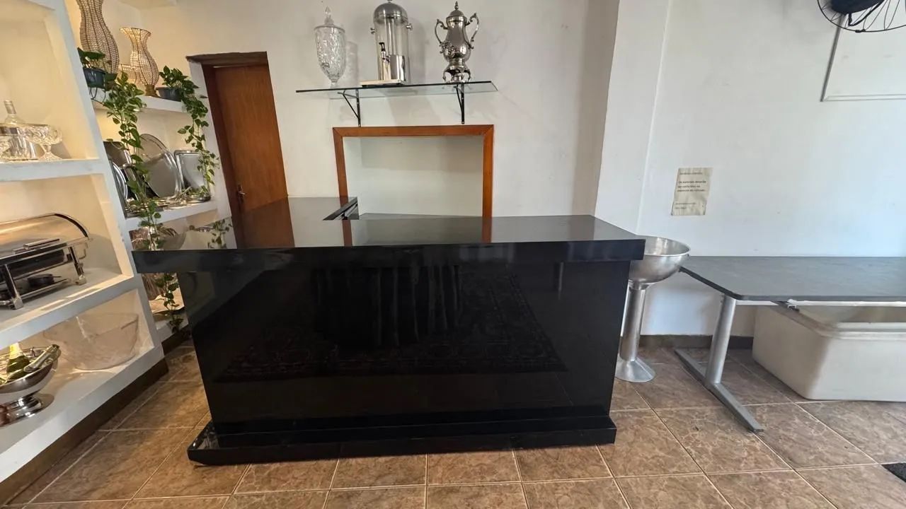 Barzinho preto com rodinha - Foto 2