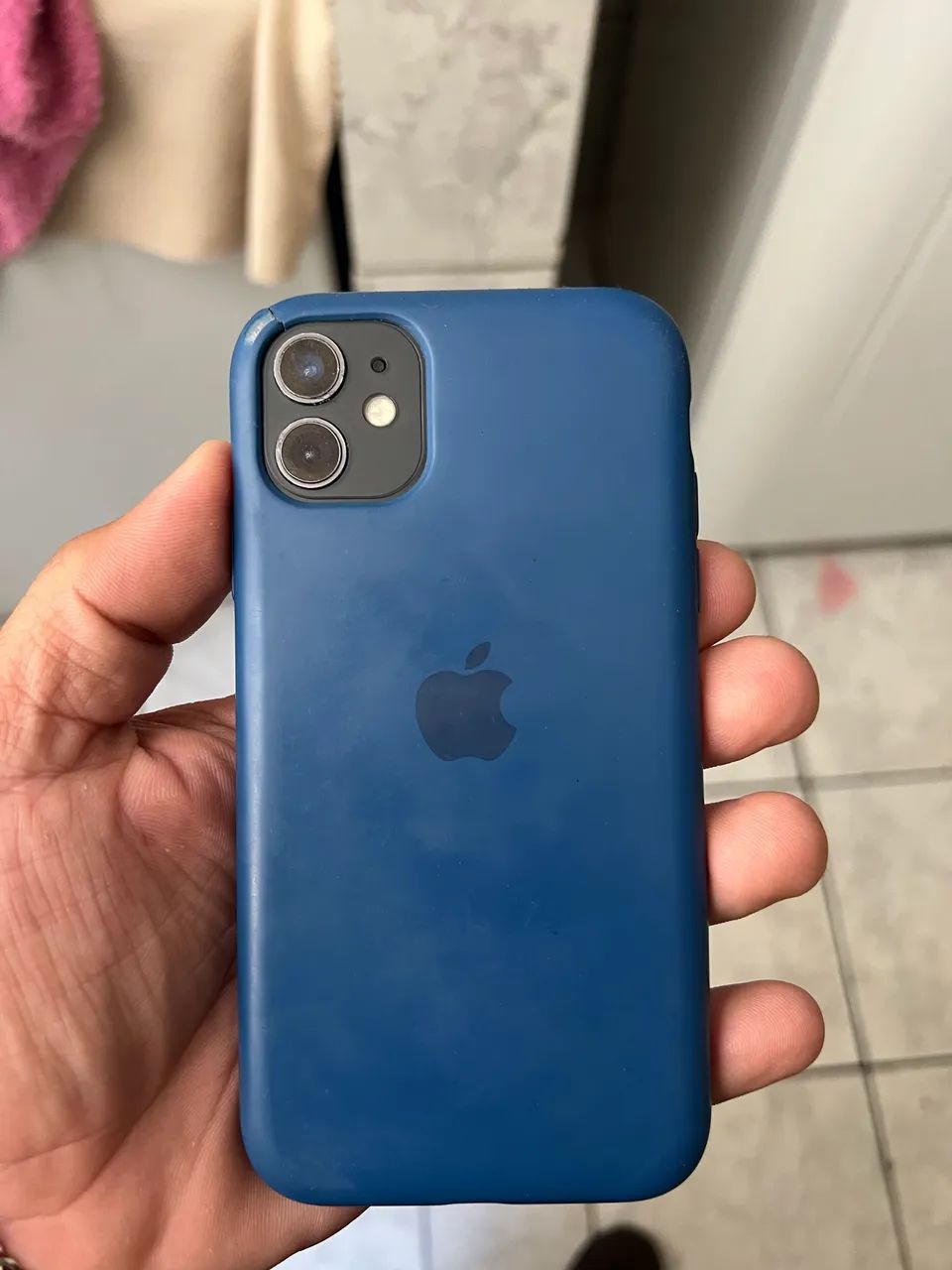 iPhone 11 semi novo