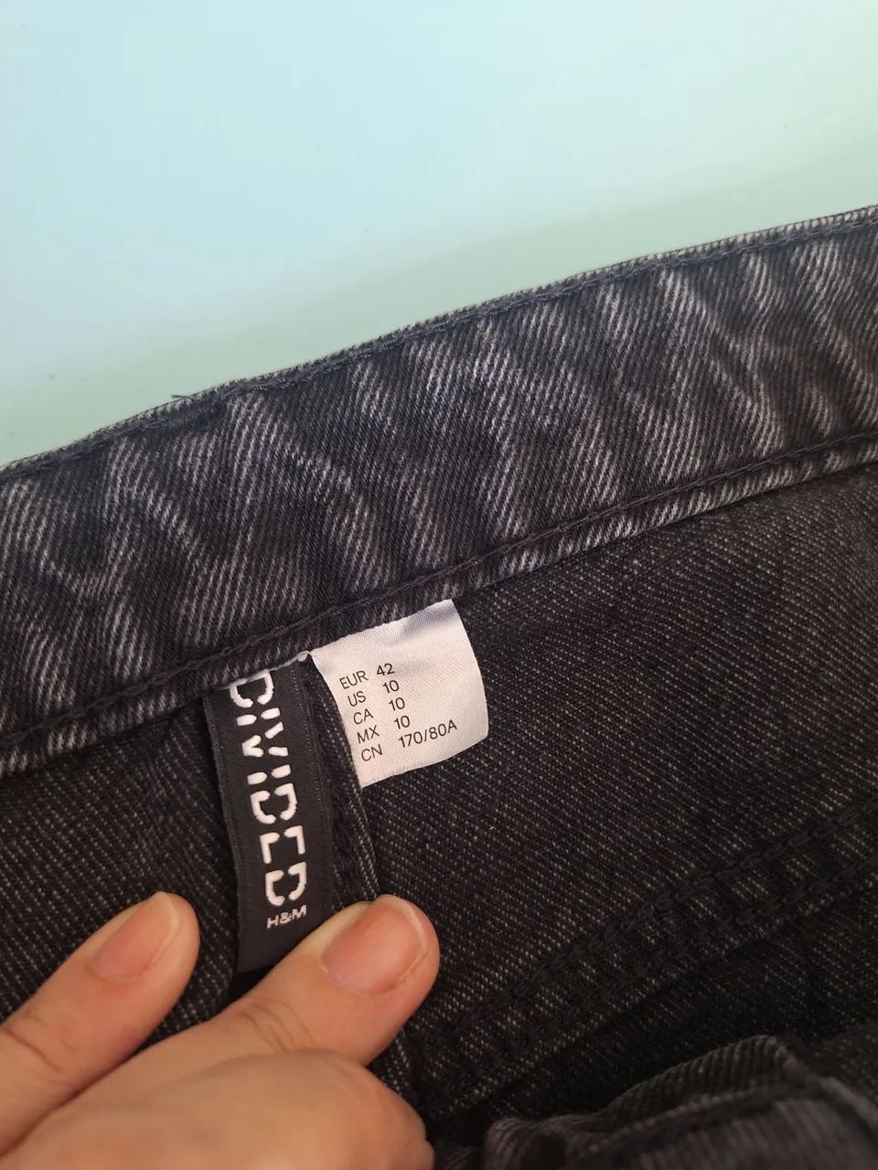Calca jeans H&M 42 preta nova - Foto 3