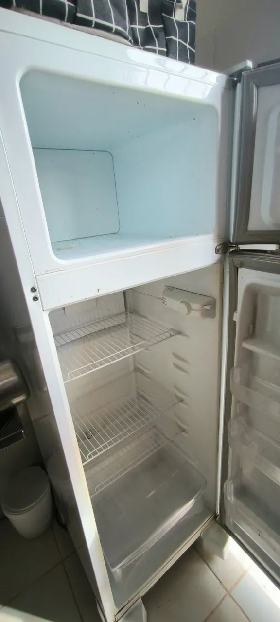 Geladeira esmaltec