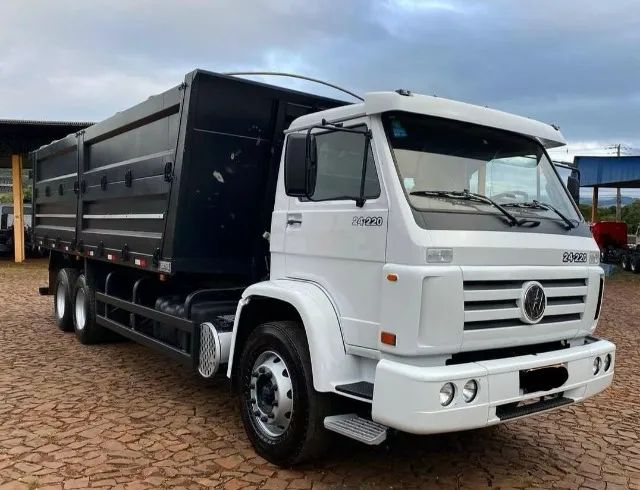 Vw 24220 6x2 Ano 2011