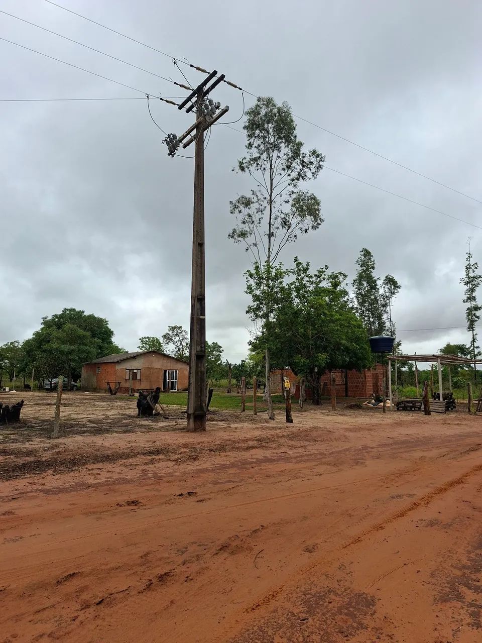 Vendo Chácara a 100 km de CG 