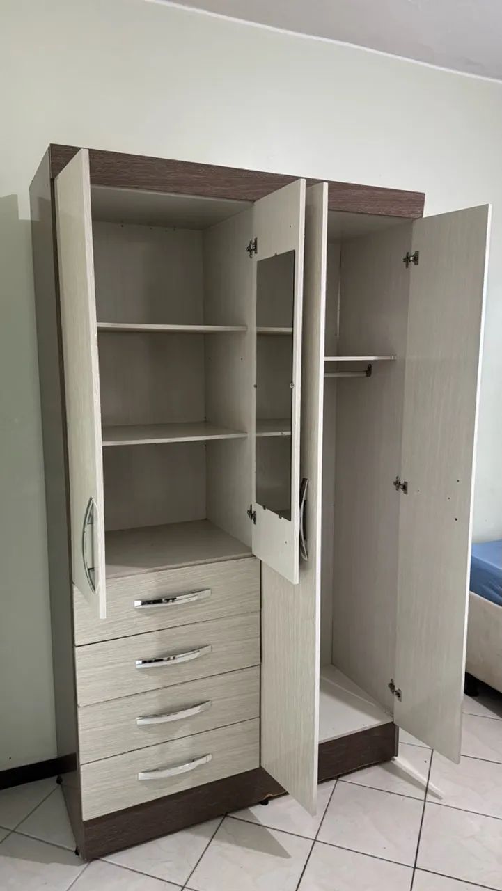 Guarda roupa com espelho  - Foto 3