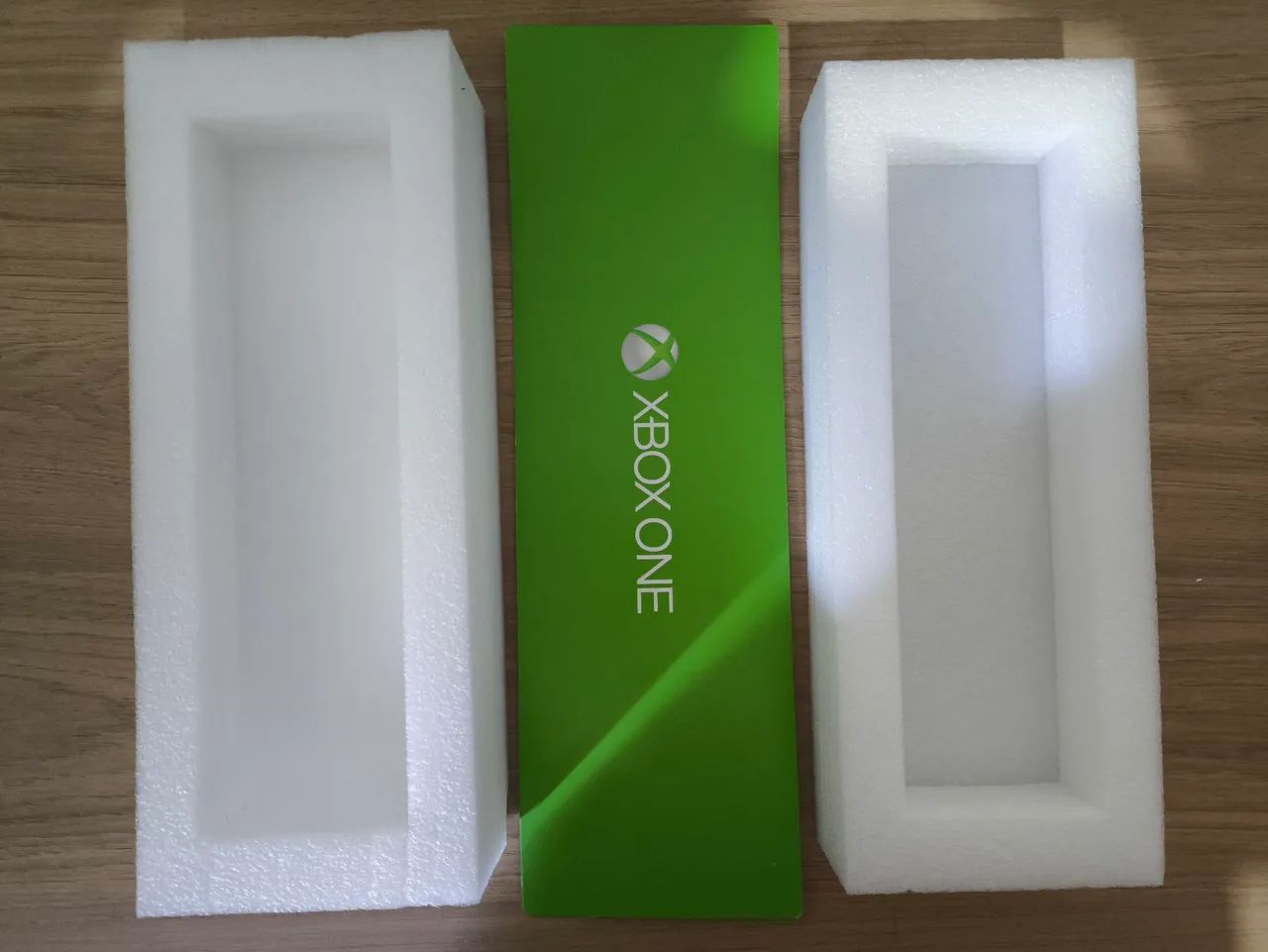 Caixa Microsoft Xbox One S branco 1 TB ( Caixa Vazia)<br> - Foto 3
