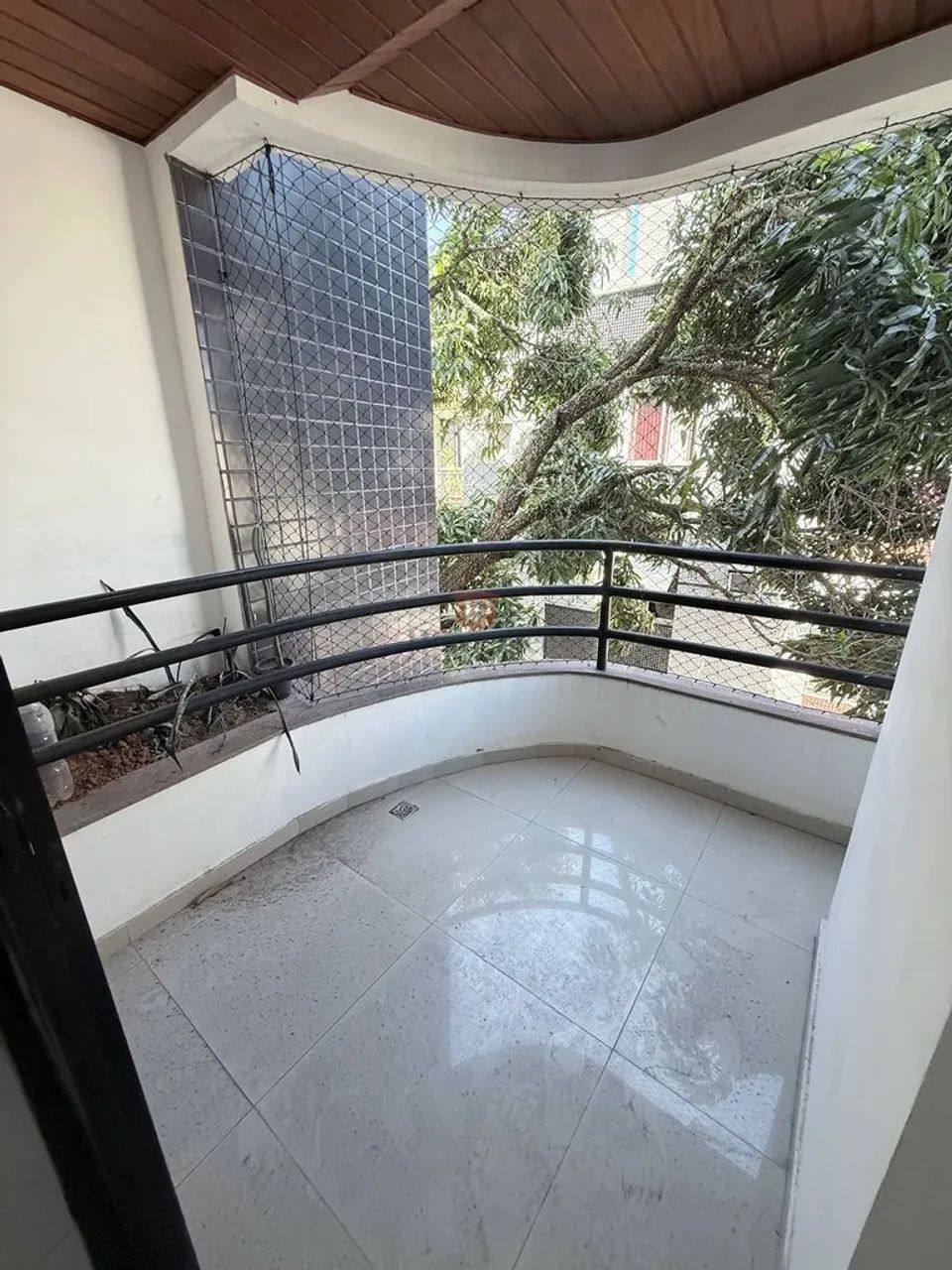 Apartamento 3 quartos com suite Amplo com Varanda e elevador 2 vagas de garagem - Foto 5
