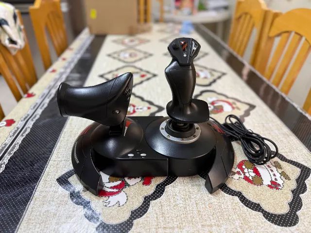  Thrustmaster T.Flight HOTAS X