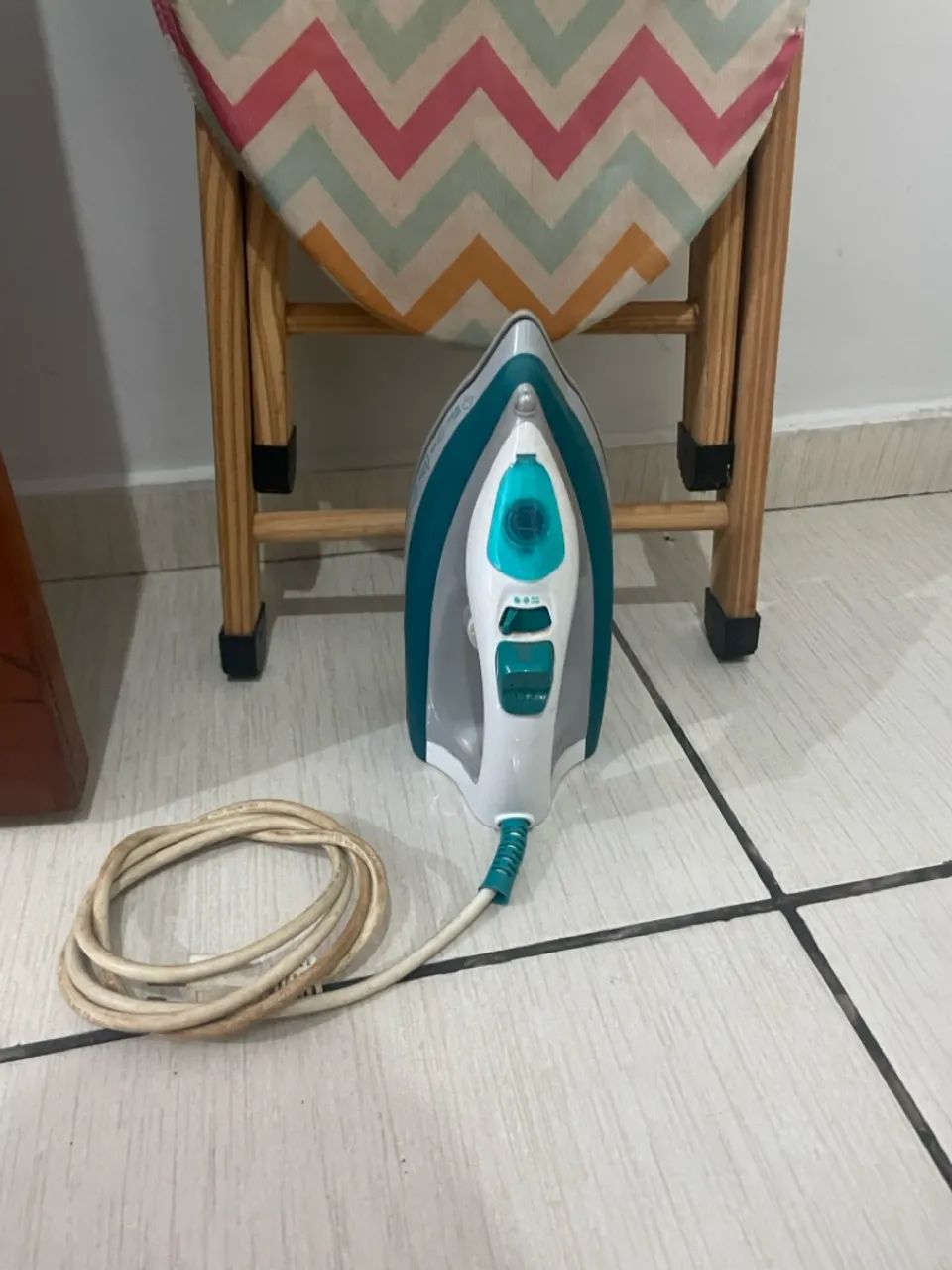 Tábua de passar e ferro  - Foto 2