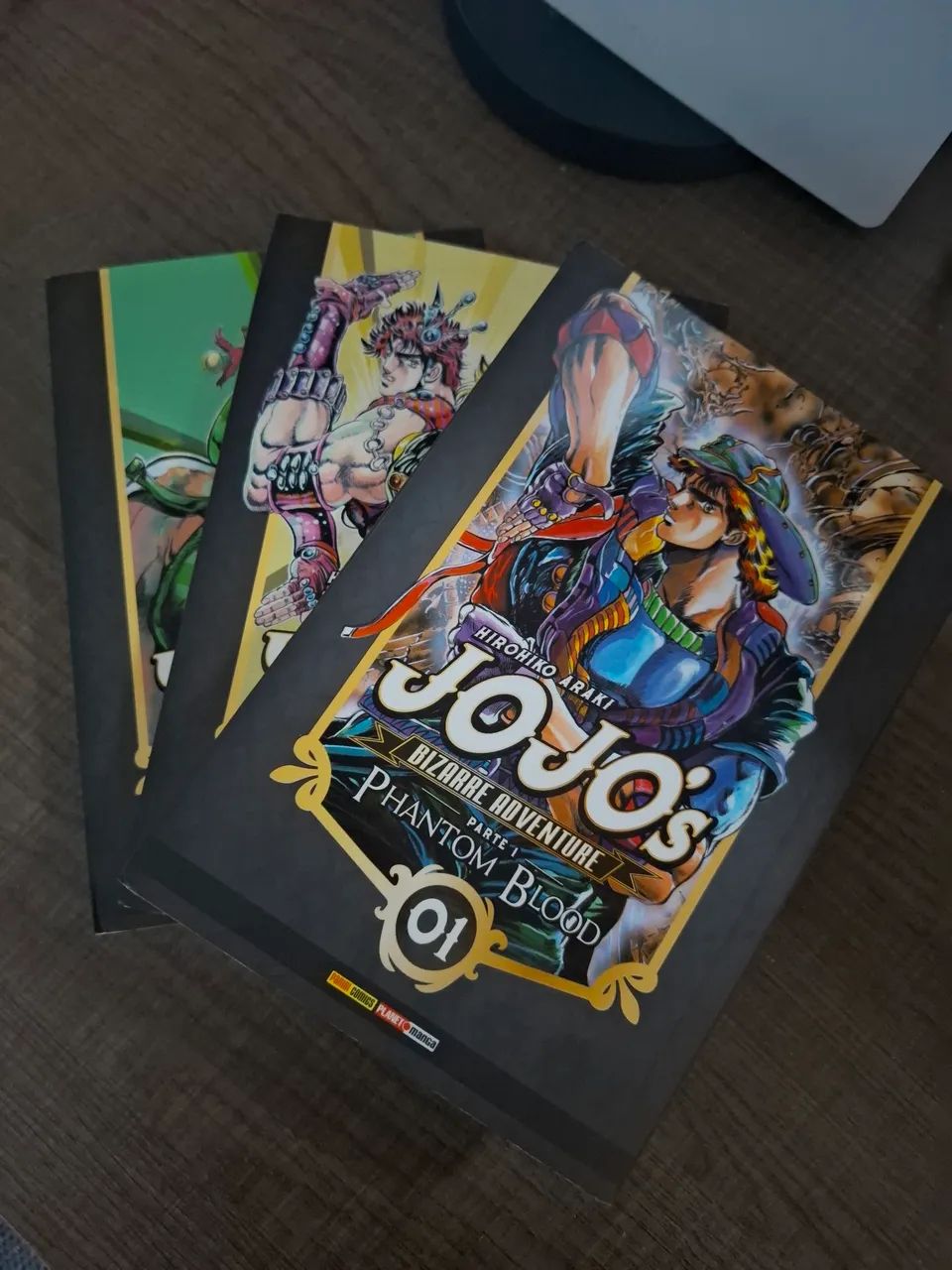 JoJo parte 1 completa - Livros e revistas - Colúmbia, Londrina