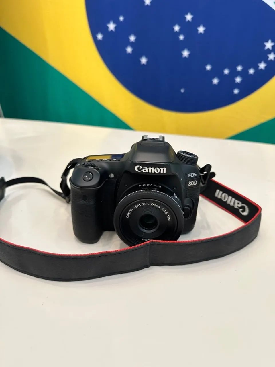 Camera Canon 80D com lente 24mm