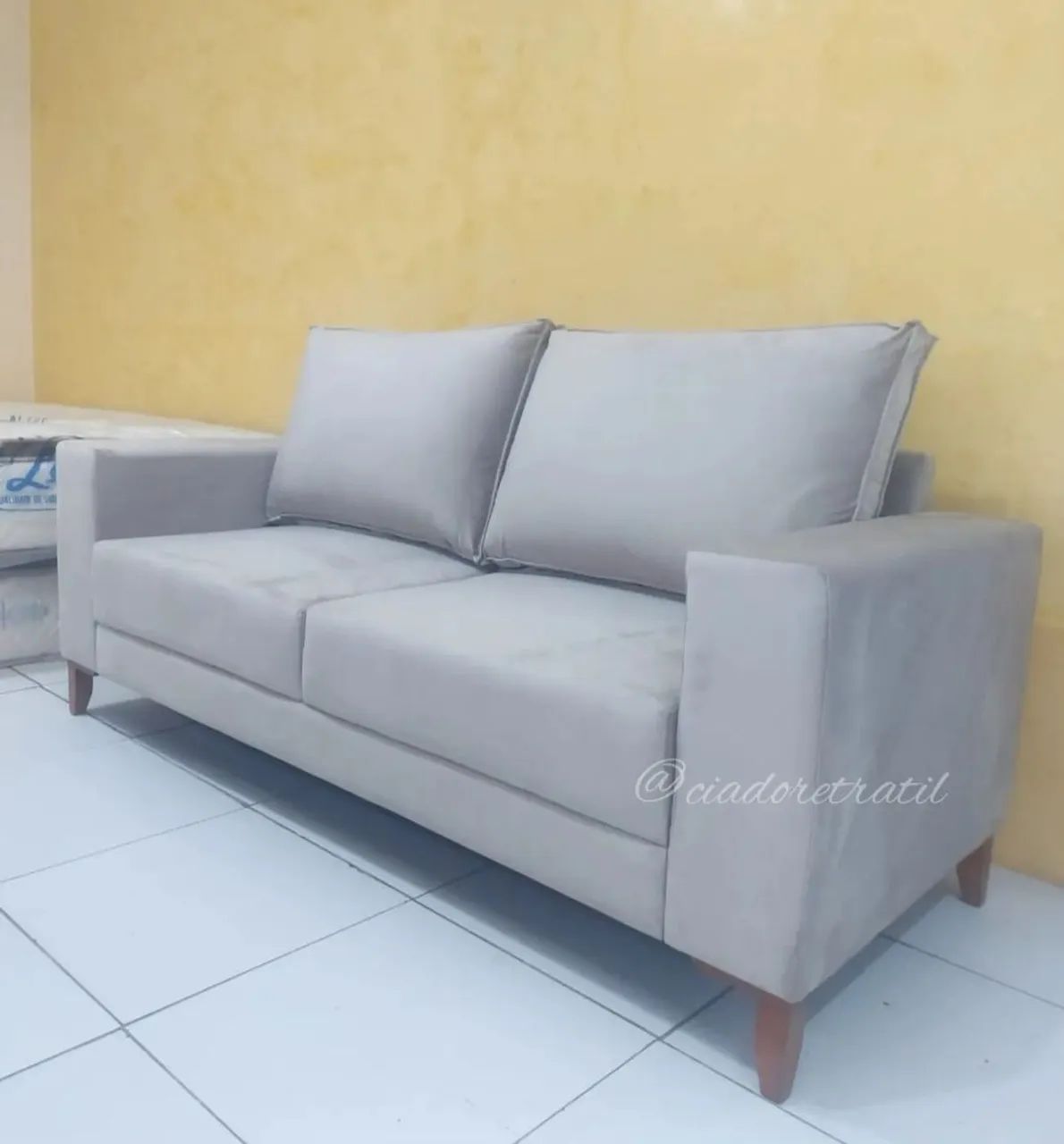 Sofá Tok Retrô (PROMOÇÃO)