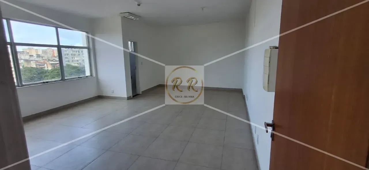 SALA COMERCIAL CLIMATIZADA COM GARAGEM COBERTA E PRIVATIVA, PRÉDIO COM ELEVADOR! - Foto 2