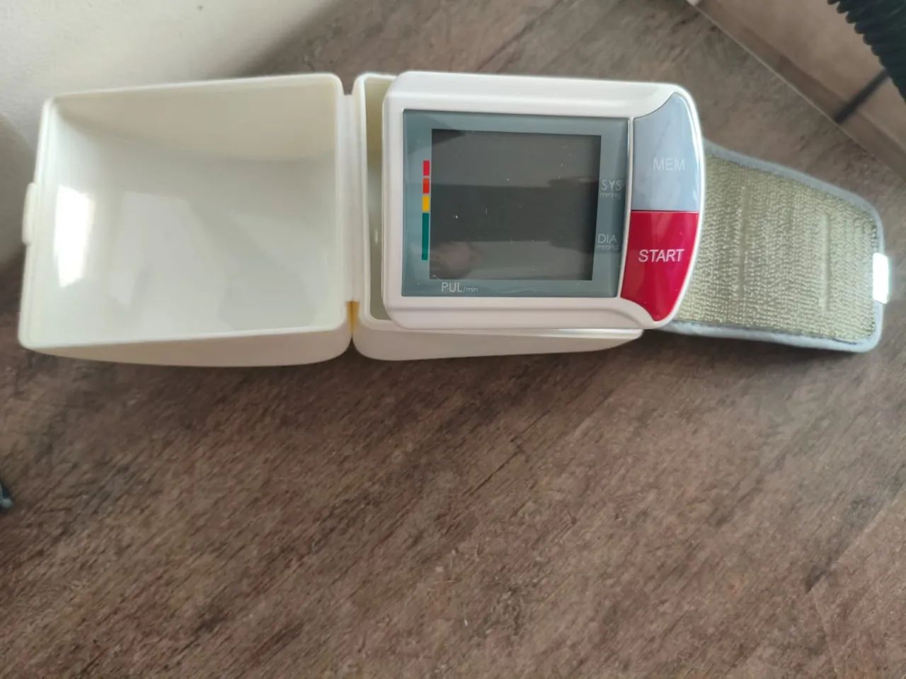 Aparelho de pressão a pilha funcionando perfeitamente! - Foto 2