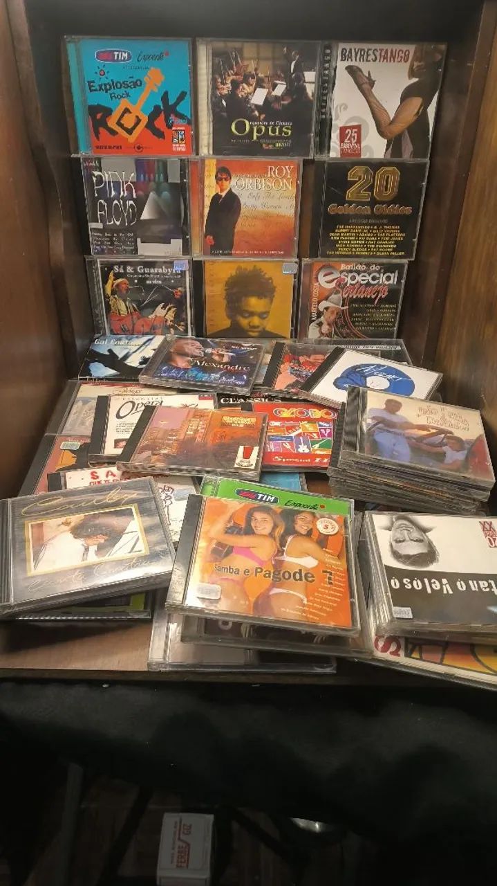 Lote com 42 CDs originais usado - Foto 2