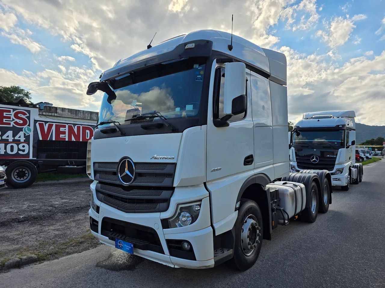MB Actros modelo 2651 S 6x4 ano 2023 de unico dono pouco uso baixo km rodado  - Foto 3