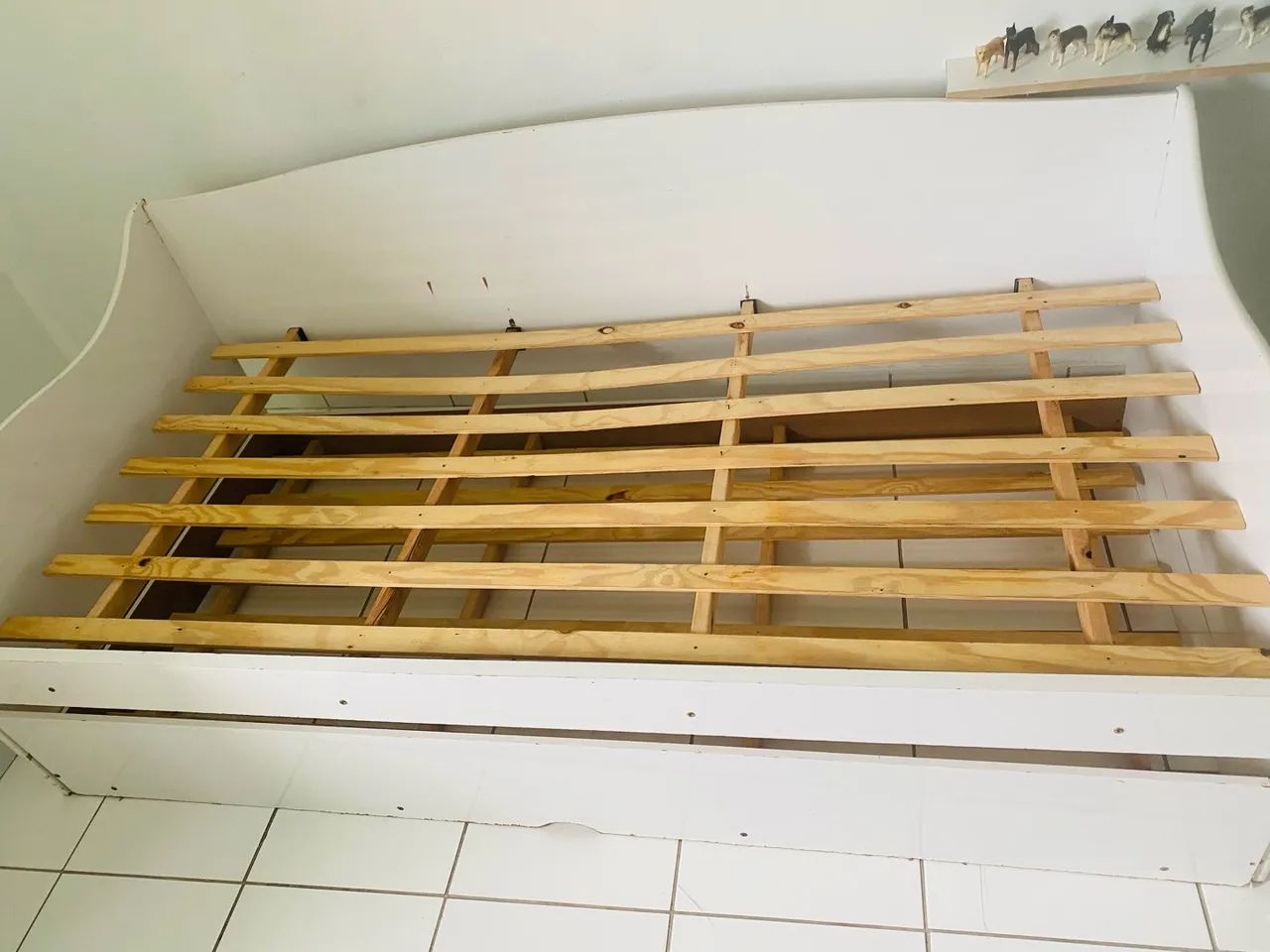 Vendo Cama Retrátil e Guarda Roupa  - Foto 3