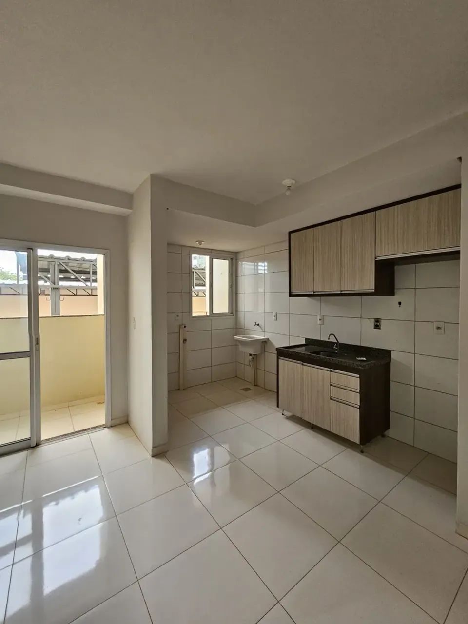 Apartamento 2/4 sendo uma suite por 320K