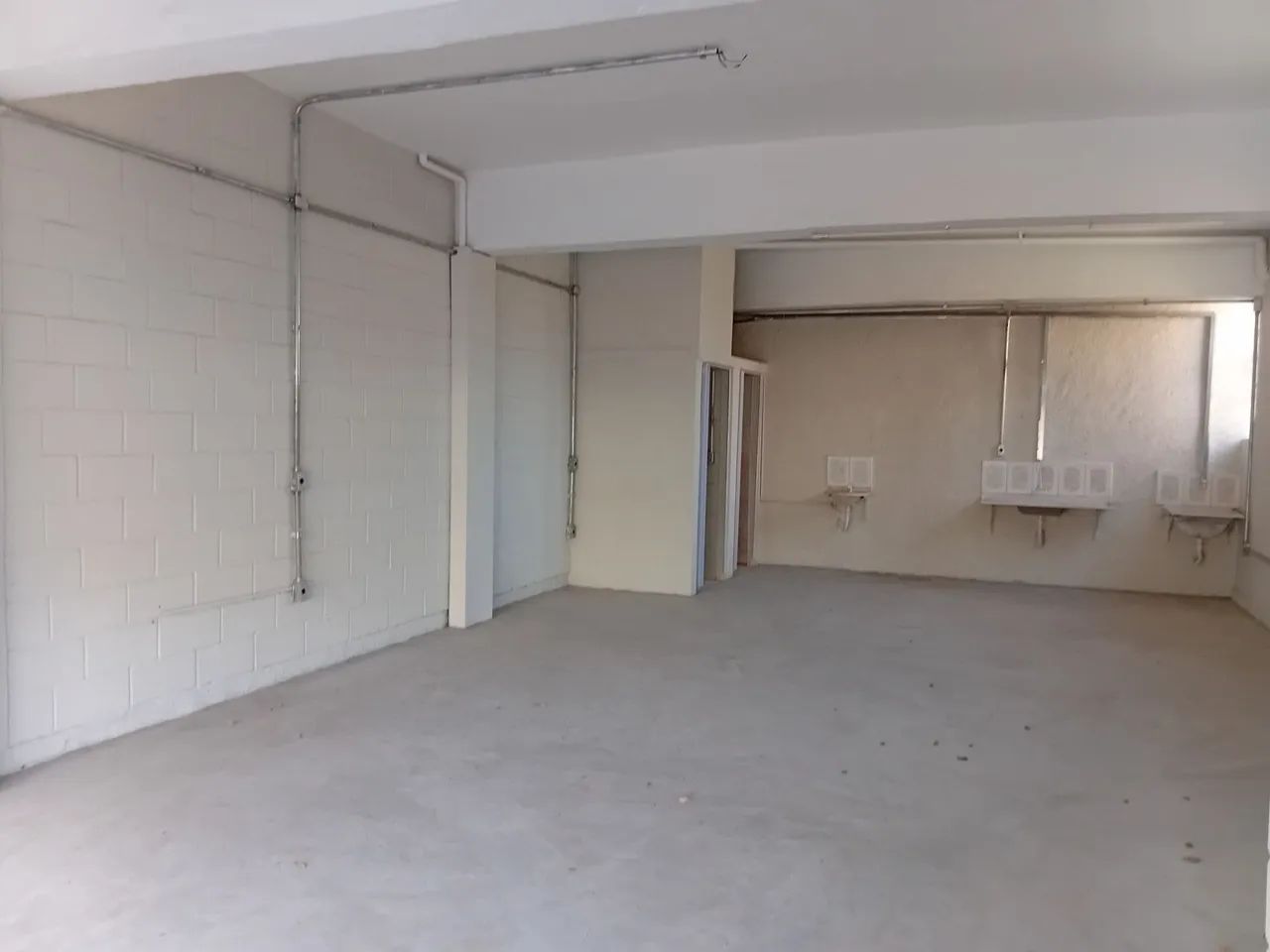 Aluga-se Salão com 70 m2 - Foto 4