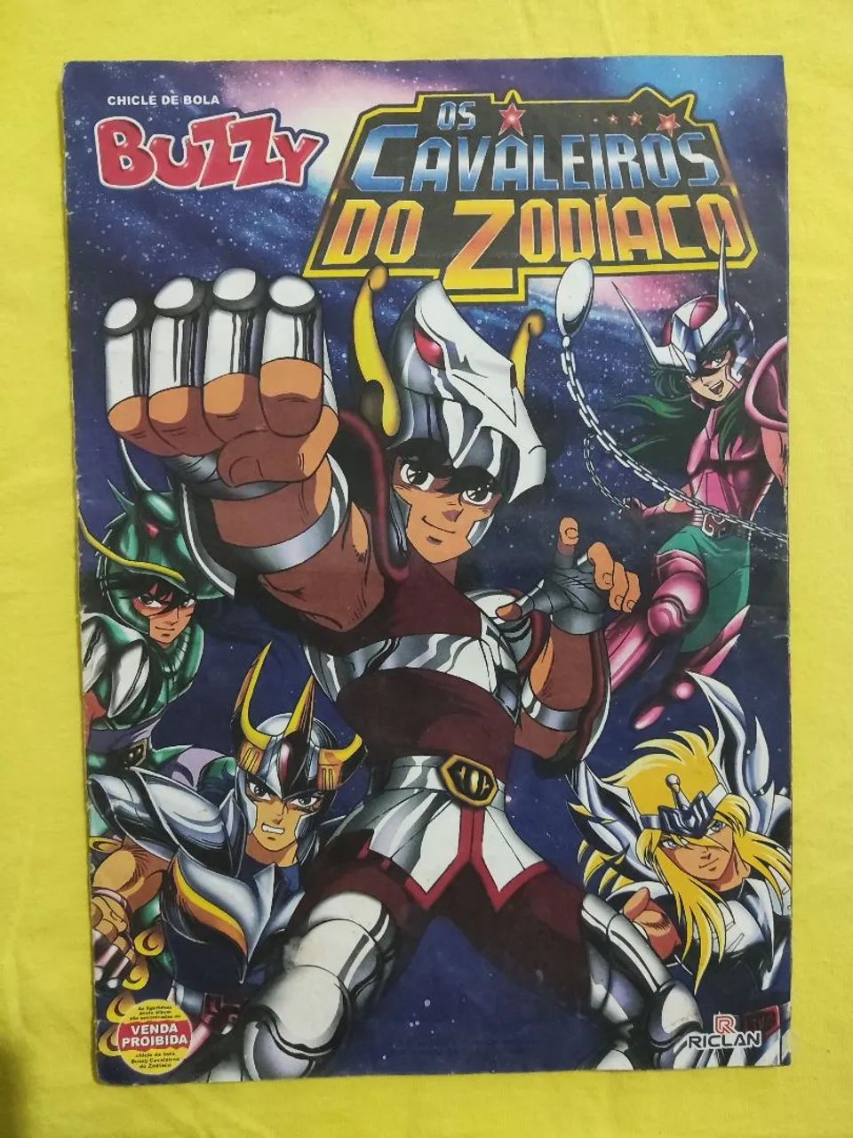 Álbum Buzzy Os Cavaleiros do Zodíaco
