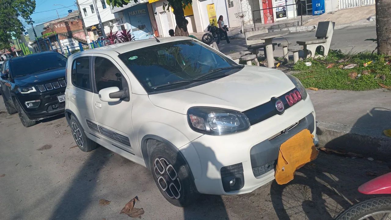 Fiat Uno Sporting Dualogic 1.4 EVO Flex 8V 4P 2015