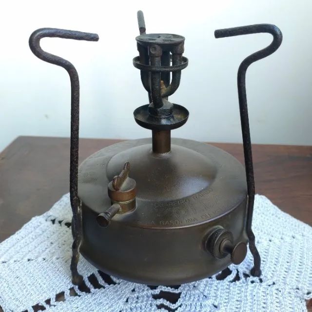Antigo fogareiro de pressão a querosene - 1